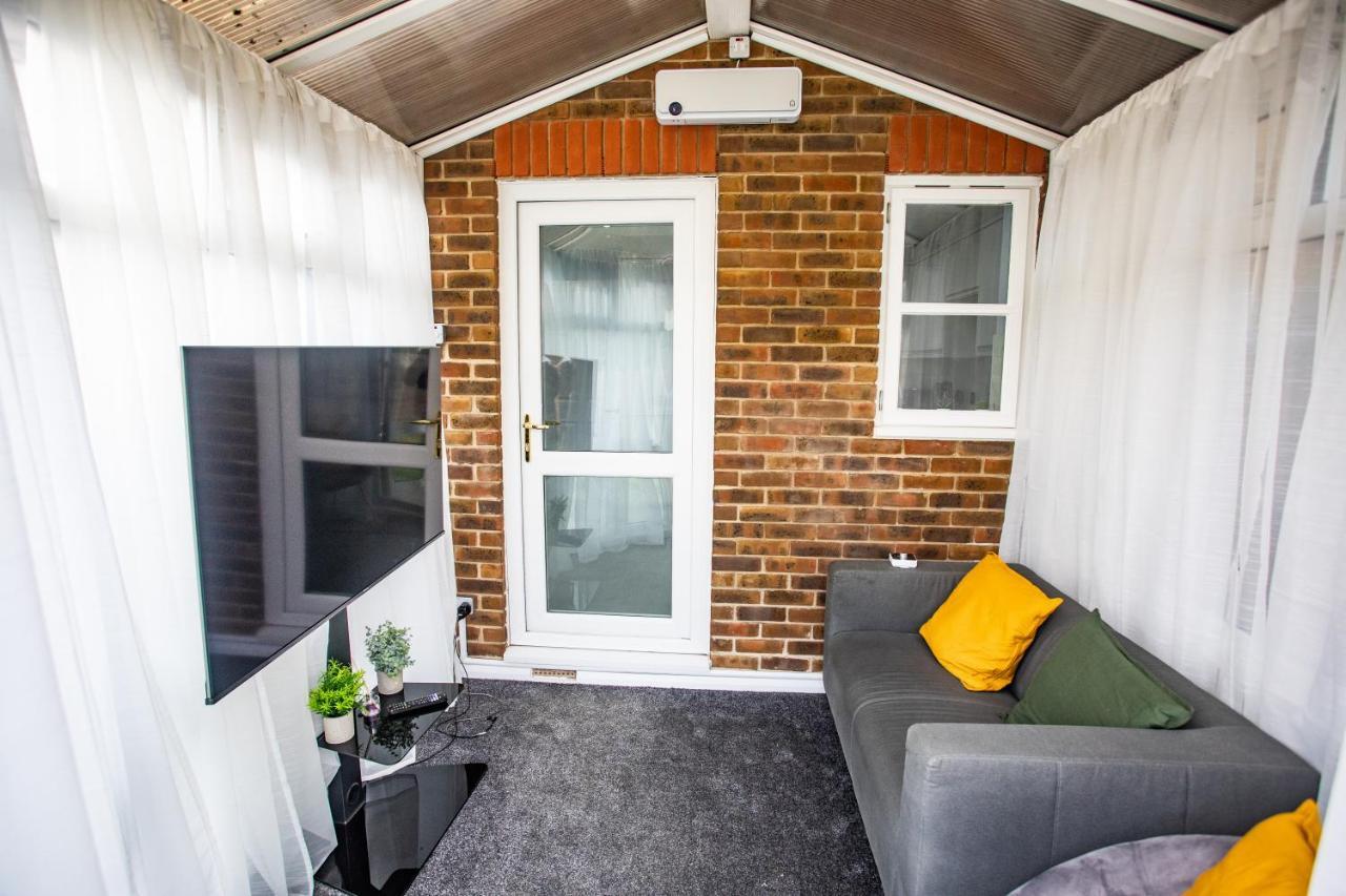 La Vida In Casa Hotel Thamesmead  Exterior photo